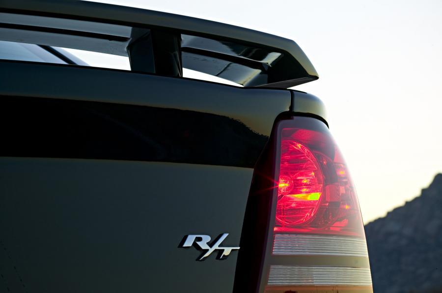  Dodge Avenger RT 2008 года  (фото 32 из 51)